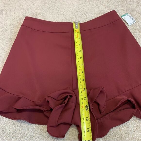 TWIK NWT Maroon Burgundy Frill Ruffle Hem Shorts Size Small - Picture 8 of 11